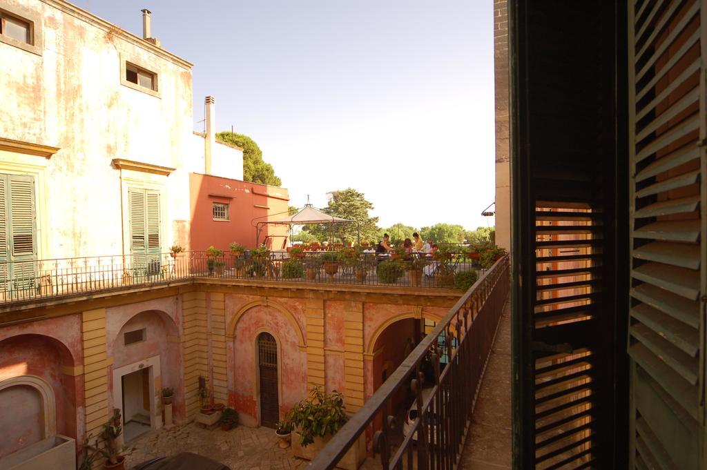Palazzo Leuzzi B&B Galatone Oda fotoğraf