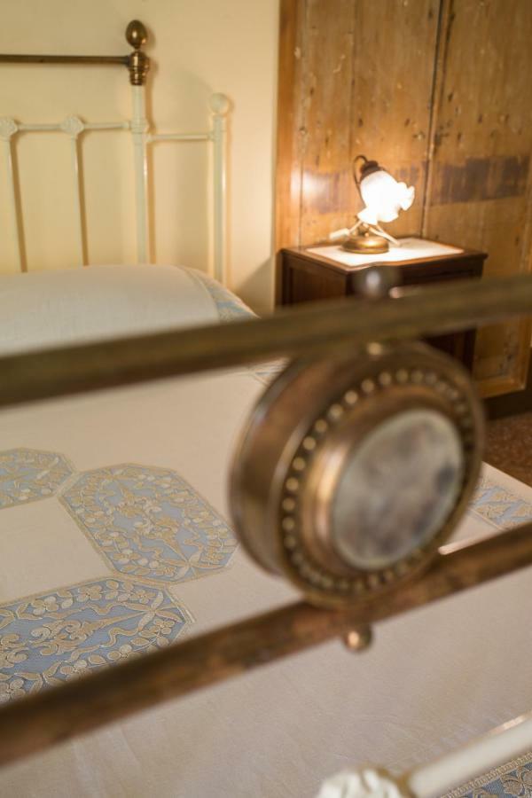 Palazzo Leuzzi B&B Galatone Dış mekan fotoğraf